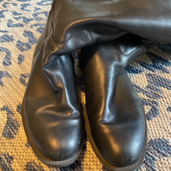 Boots - Picture 3 of 5